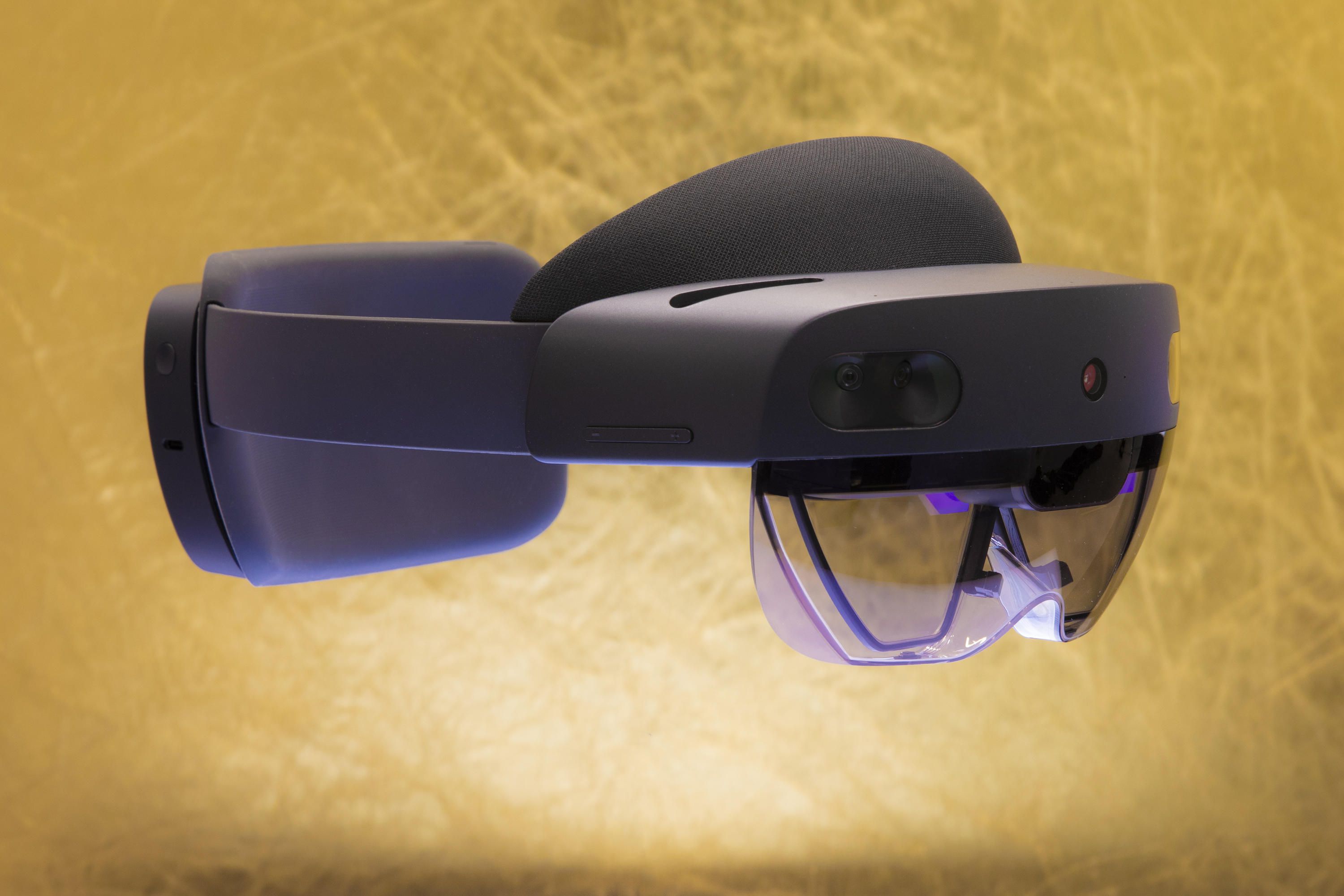 Hololens 2 Available for US!